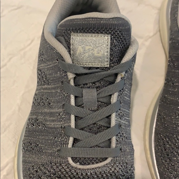 APL Running Shoes - Picture 2 of 5